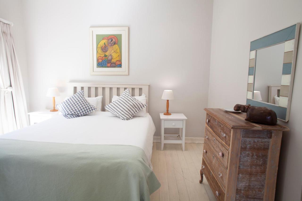 The Grosvenor Guest House & Self Catering بلدة سيمون المظهر الخارجي الصورة