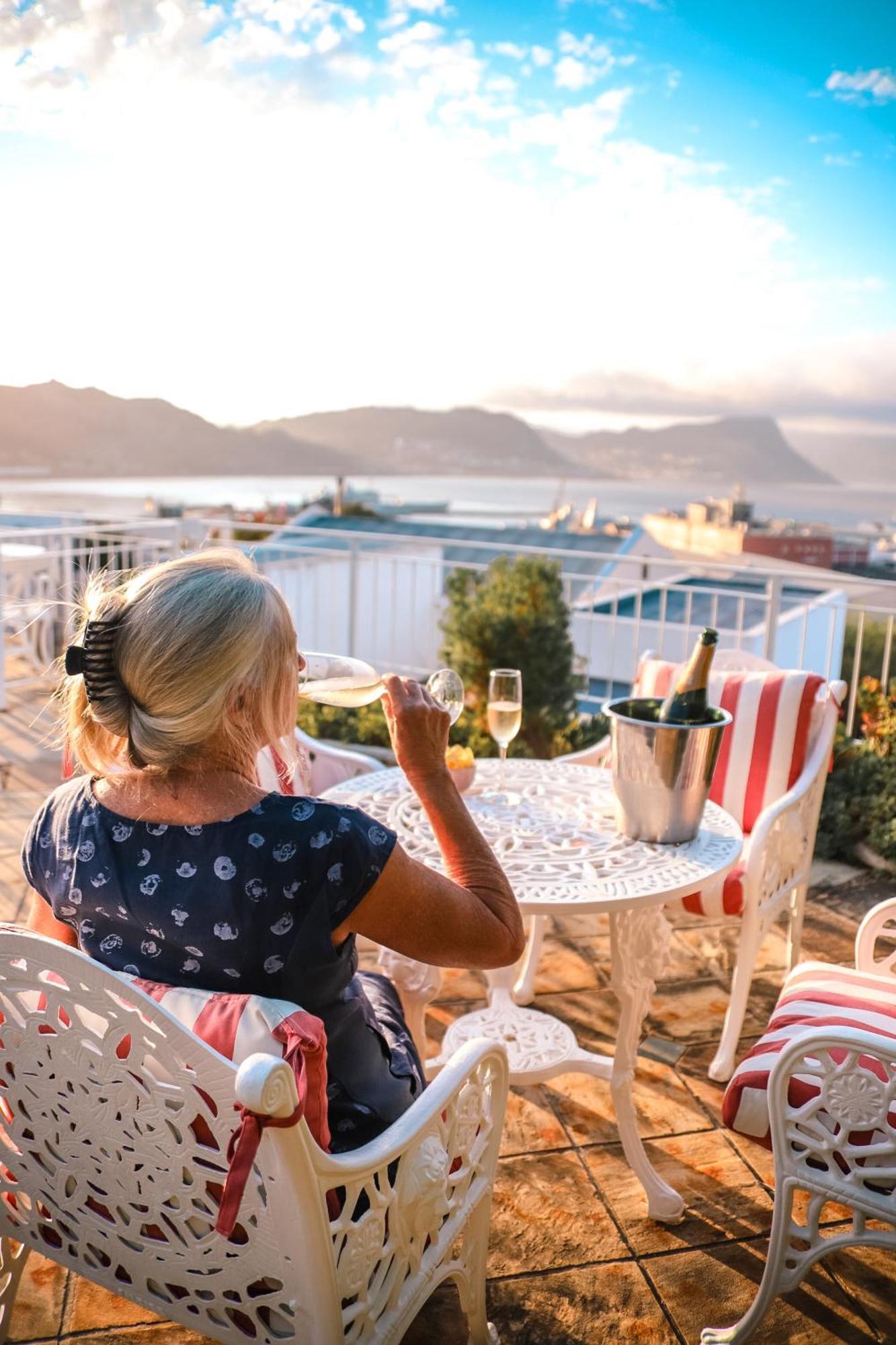 The Grosvenor Guest House & Self Catering بلدة سيمون المظهر الخارجي الصورة