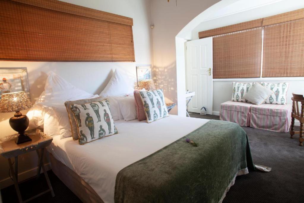 The Grosvenor Guest House & Self Catering بلدة سيمون المظهر الخارجي الصورة
