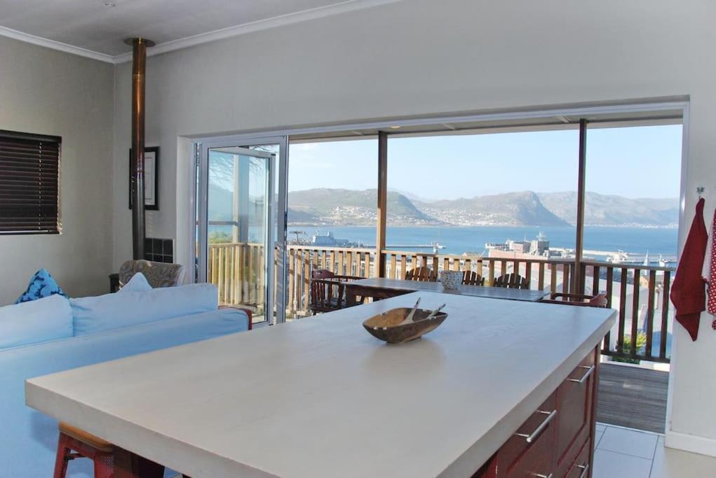 The Grosvenor Guest House & Self Catering بلدة سيمون المظهر الخارجي الصورة