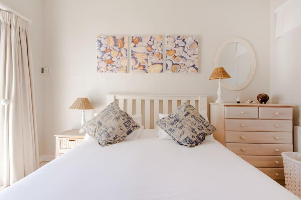 The Grosvenor Guest House & Self Catering بلدة سيمون المظهر الخارجي الصورة