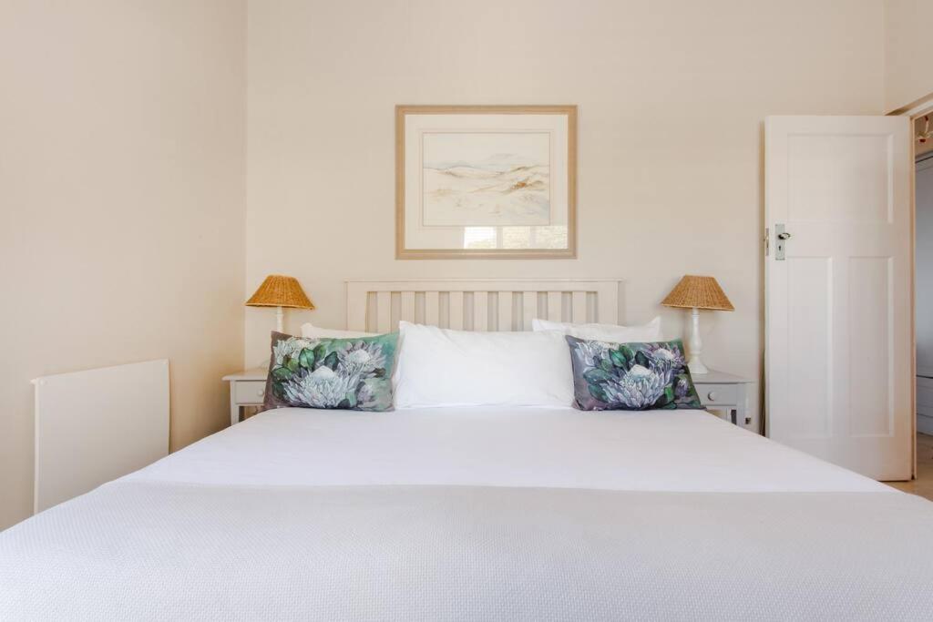 The Grosvenor Guest House & Self Catering بلدة سيمون المظهر الخارجي الصورة
