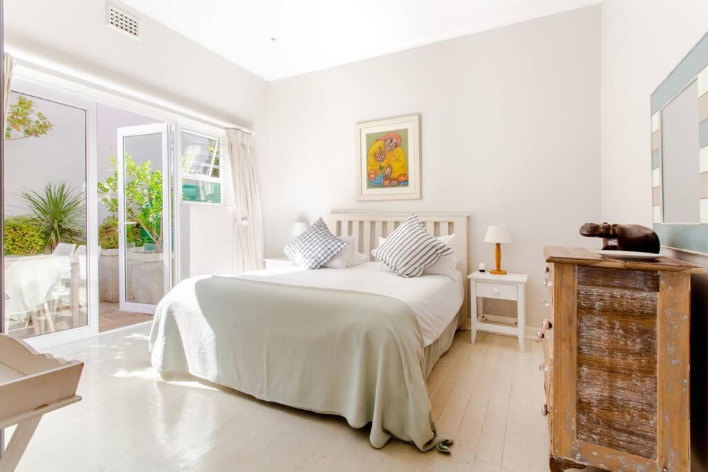 The Grosvenor Guest House & Self Catering بلدة سيمون المظهر الخارجي الصورة