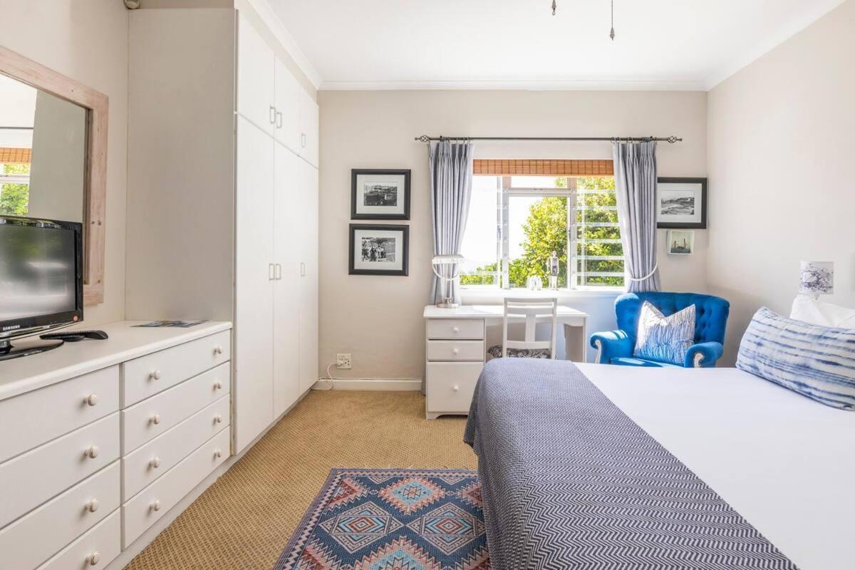 The Grosvenor Guest House & Self Catering بلدة سيمون المظهر الخارجي الصورة
